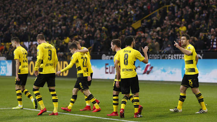 Dortmund Throws Away Four-Goal Lead Against Schalke in Frantic Last Half Hour Dortmund Throws Away Four-Goal Lead Against Schalke in Frantic Last Half Hour