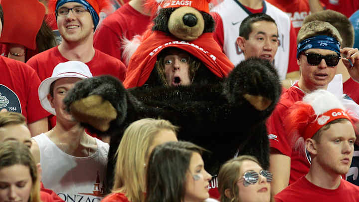 College Basketball Superfans (Jan. 9-15)
