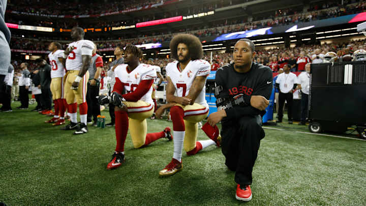 Donald Trump Releases 'Official Stand for the National Anthem Petition' Donald Trump Releases 'Official Stand for the National Anthem Petition'