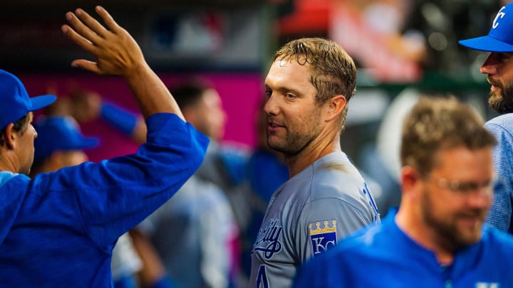 Watch: Alex Gordon left Jason Vargas hanging on a high five