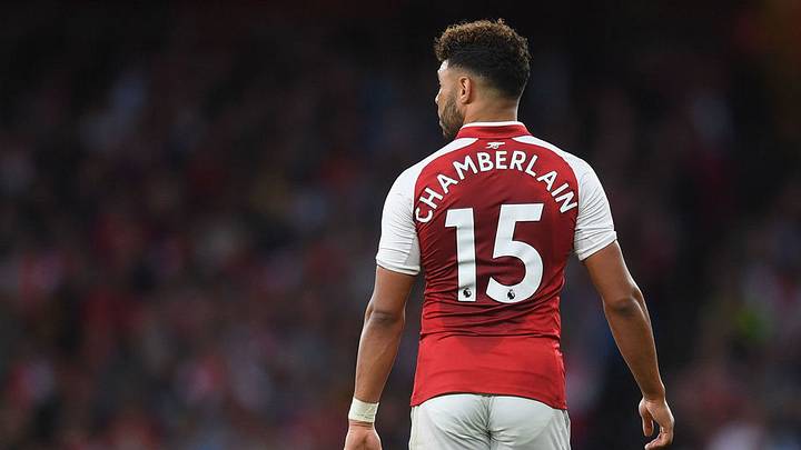 Reports: Chelsea, Man United Eye Oxlade-Chamberlain Before Deadline Reports: Chelsea, Man United Eye Oxlade-Chamberlain Before Deadline