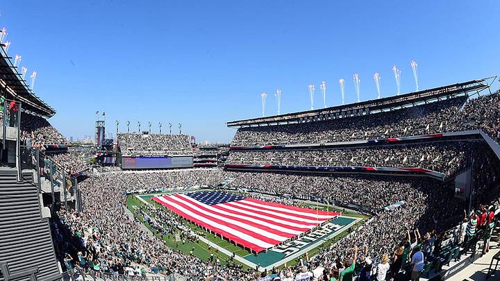 Weekend Hot Clicks: How Teams Honor Veterans Day; Michelle Leon