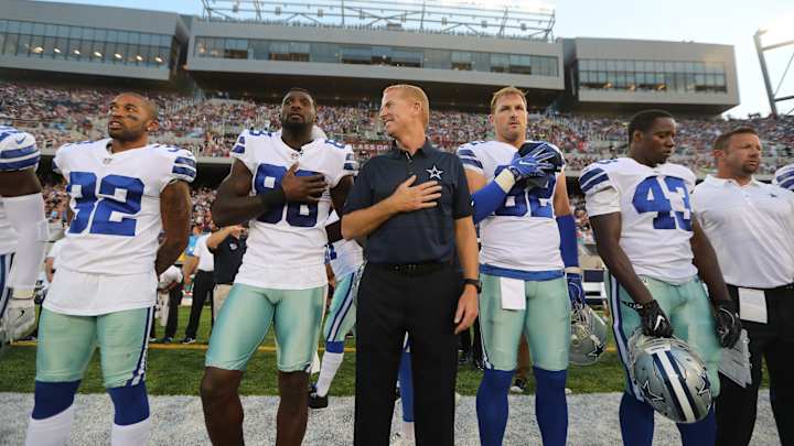 Report: Cowboys Planning to Display 'Unity' During Anthem Monday Night