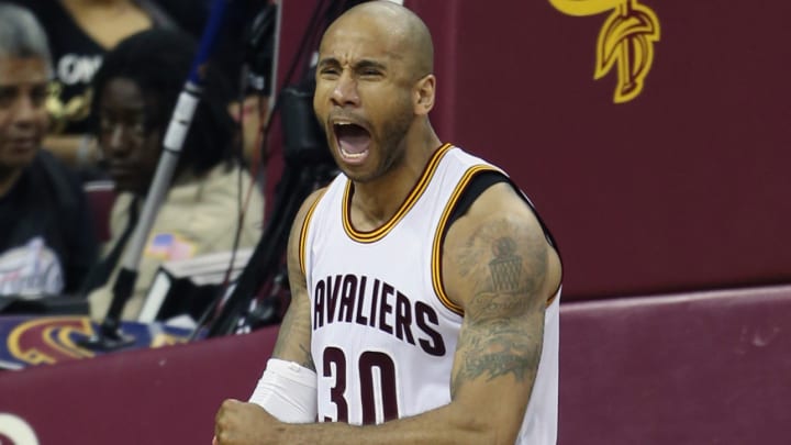 Cavaliers fan starts campaign to pay Dahntay Jones' fines