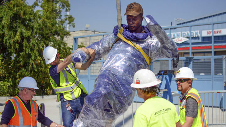 Watch: Jackie Robinson statue unveiled at Dodger Stadium