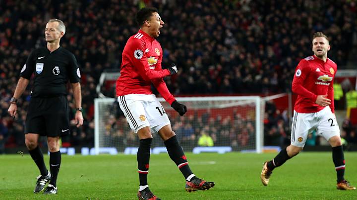Boxing Day Roundup: Lingard's Brace Breaks Clarets' Hearts, Chelsea Keep Up the Pressure Boxing Day Roundup: Lingard's Brace Breaks Clarets' Hearts, Chelsea Keep Up the Pressure
