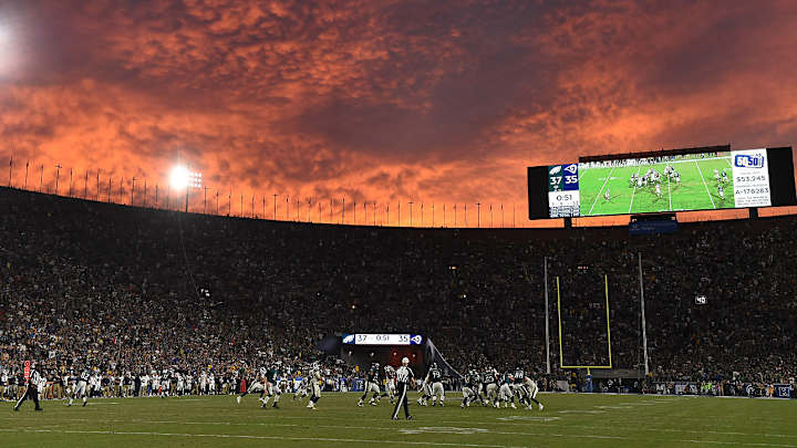 Defeat, Victory and a Brutal Loss: Eight Days on the West Coast With the Eagles Defeat, Victory and a Brutal Loss: Eight Days on the West Coast With the Eagles
