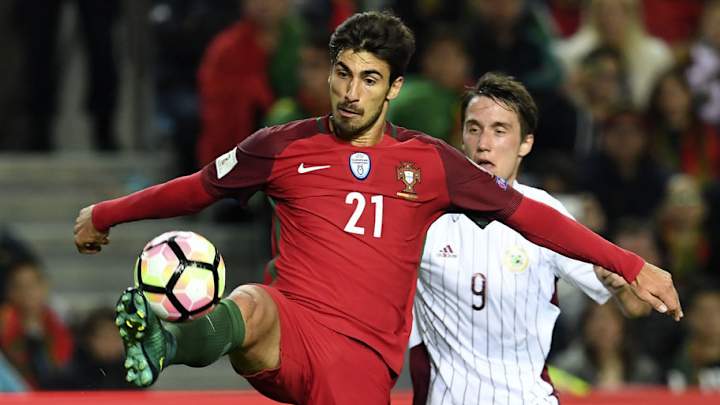 Inter Milan Announce Loan Signing of Valencia Full-Back Joao Cancelo With Option to Buy