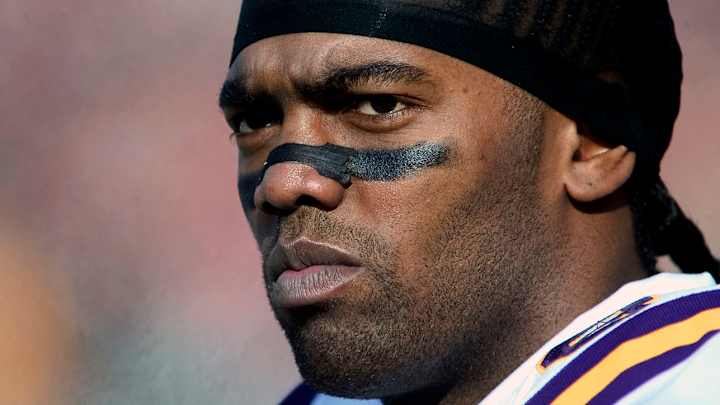 Vikings' Stefon Diggs, Adam Thielen Paying Tribute to Randy Moss with Custom Cleats