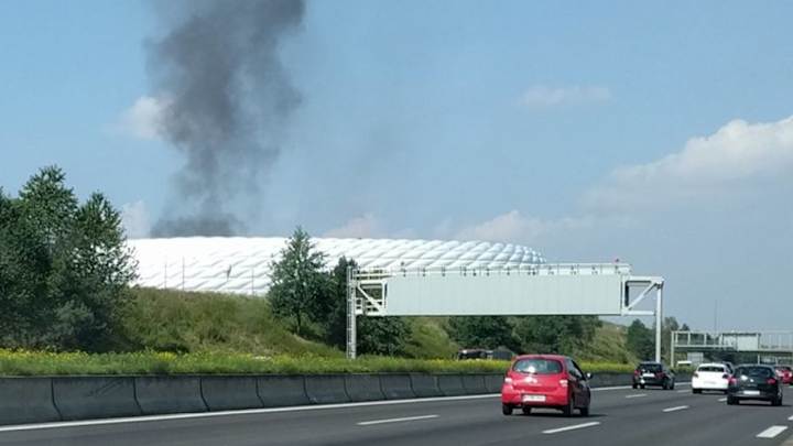 Thick Smoke Seen Over Bayern's Allianz Arena Sparks Temporary Fears in Munich Thick Smoke Seen Over Bayern's Allianz Arena Sparks Temporary Fears in Munich