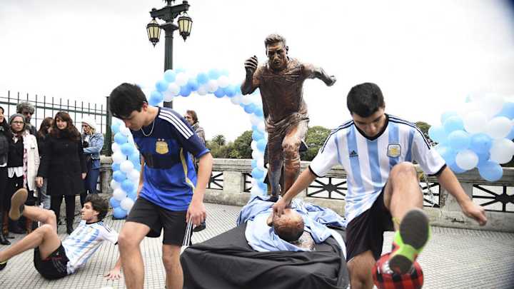 VERGONZOSO | Vandalizan la estatua de Messi en Buenos Aires y la dejan así VERGONZOSO | Vandalizan la estatua de Messi en Buenos Aires y la dejan así