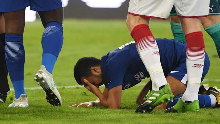 Chelsea Star Pedro to Wear Zorro Mask for 2 Months After Suffering 4 Facial Fractures