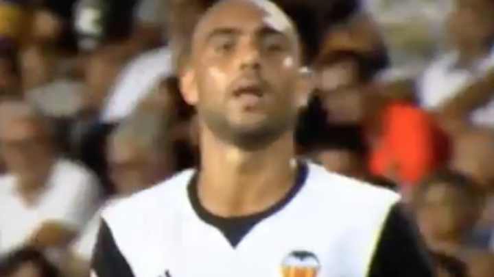VIDEO: Simone Zaza Spotted Singing Along With Crowd During Valencia's 1-0 Las Palmas Win