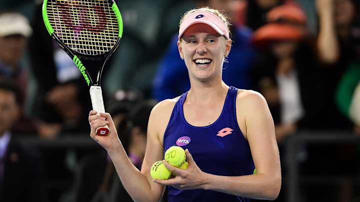 Radwanska loses in quarterfinals at Shenzhen Open