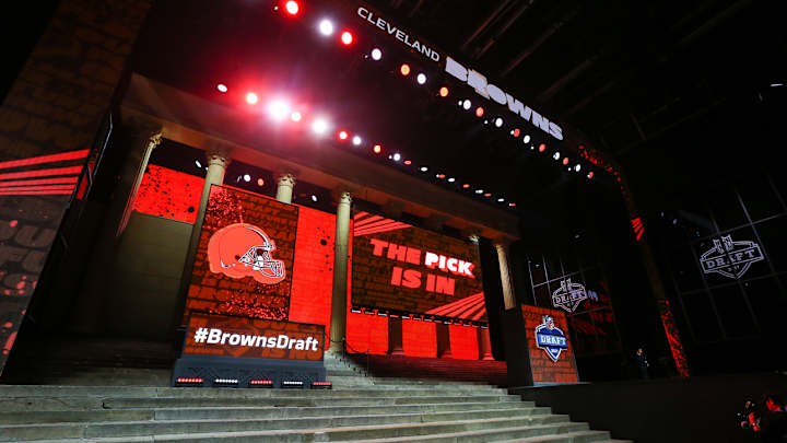 Browns Secure No. 1 Overall NFL Draft Pick After Dropping To 0–15 Browns Secure No. 1 Overall NFL Draft Pick After Dropping To 0–15
