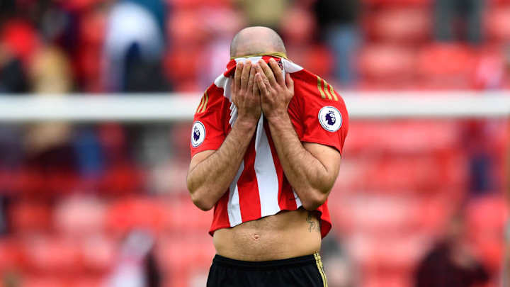 Sunderland Midfielder Darron Gibson Faces Disciplinary Hearing After Drunken Attack on Teammates