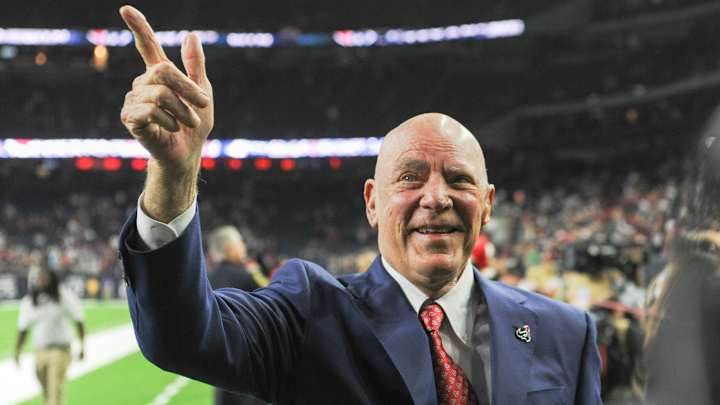 Bob McNair Meets With Players, Issues New Statement For "Inmates" Comment