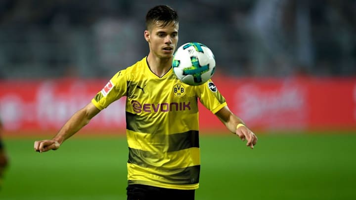 Report: Barcelona, Manchester City Competing to Sign Dortmund's Julian Weigl