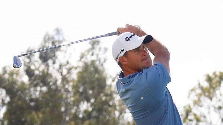 Sam Saunders keeps his lead at weather-plagued Riviera