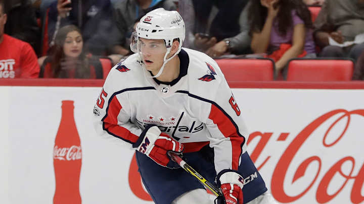 Capitals' Andre Burakovsky Out 6-8 Weeks After Thumb Surgery