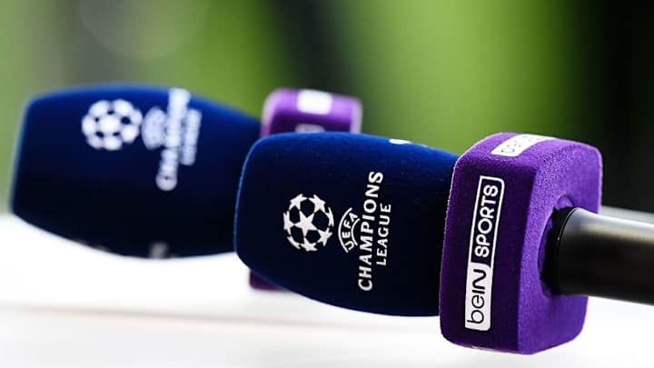 VÍDEO | Axel Torres da el susto y se desmaya durante la retransmisión de su programa en directo