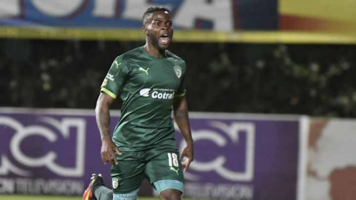 OFICIAL | Yuber Asprilla firma con Pumas