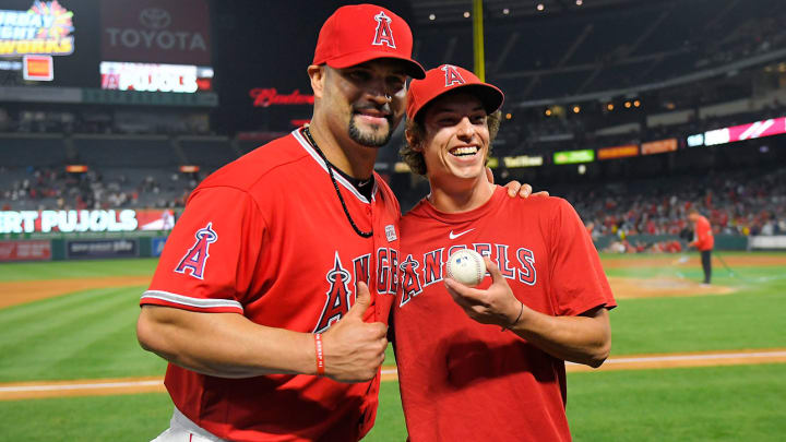 Angels fan who caught Albert Pujols' 600th home run gives ball back for free