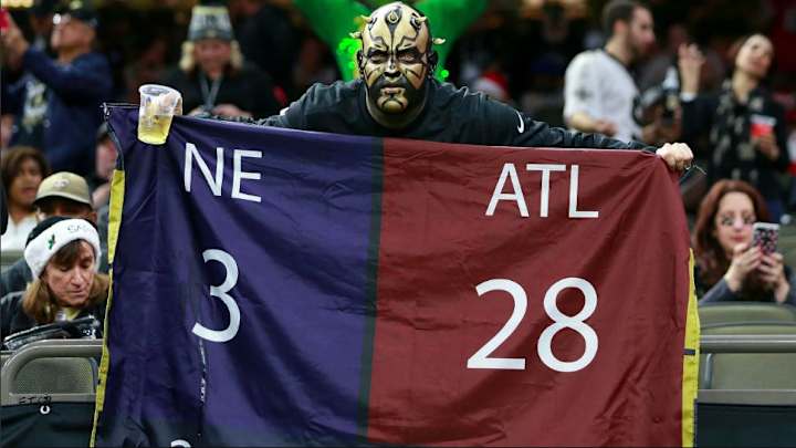 Saints Halftime Show Dancers Troll Falcons With '28–3' Formation Saints Halftime Show Dancers Troll Falcons With '28–3' Formation