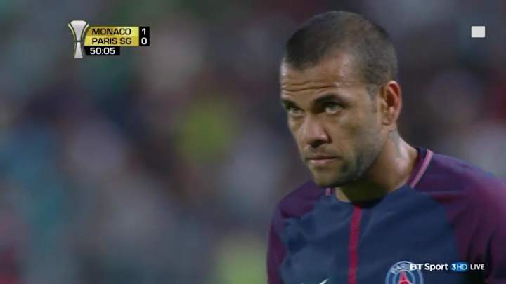 VIDEO: Dani Alves Scores Magnificent Free-Kick on Competitive Debut for PSG Against Monaco