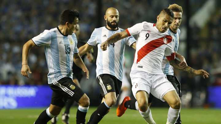 IMPRESENTABLE | Un periodista argentino discriminó a Paolo Guerrero al aire y tuvo que pedir perdón