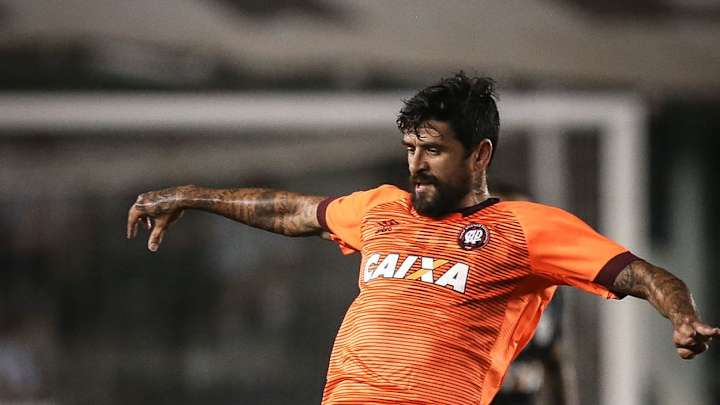 DURÍSIMO | Lucho González, denunciado por su esposa por intento de homicidio DURÍSIMO | Lucho González, denunciado por su esposa por intento de homicidio