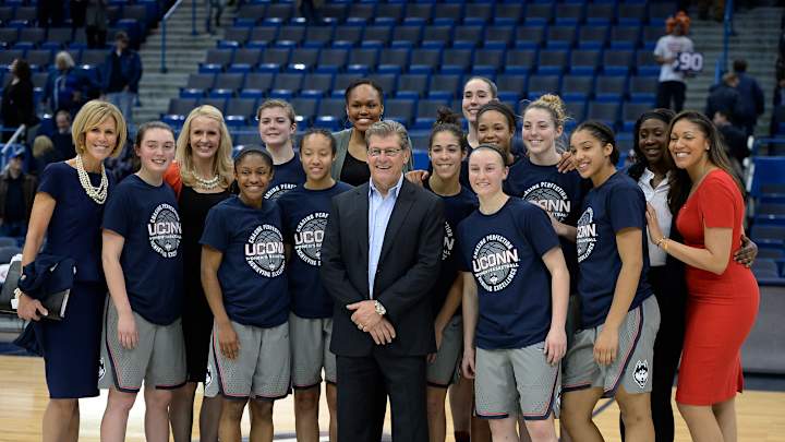 Maya Moore hopes UConn shatters own record winning streak