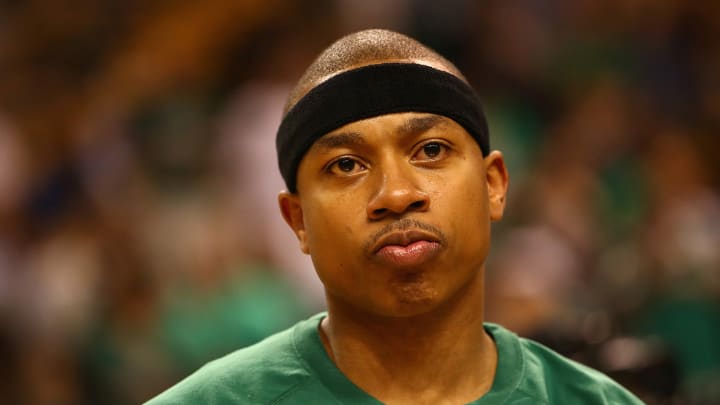 Isaiah Thomas leaves Eastern Conference Finals Game 2 with hip strain