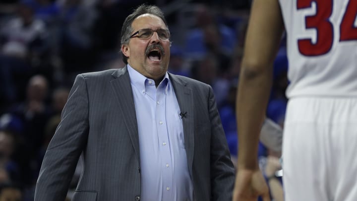 Stan Van Gundy's family adopts dog with deformity