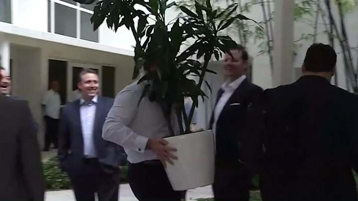 Canadiens GM avoids media with very clever disguise