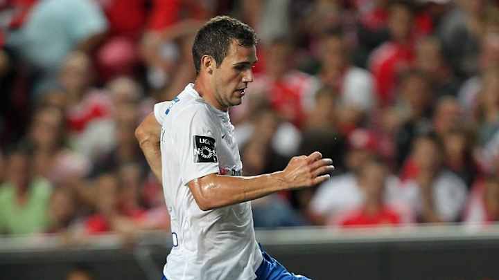 Wolves Announce Signing of Talented Al-Hilal Striker Leo Bonatini on Season-Long Loan Wolves Announce Signing of Talented Al-Hilal Striker Leo Bonatini on Season-Long Loan