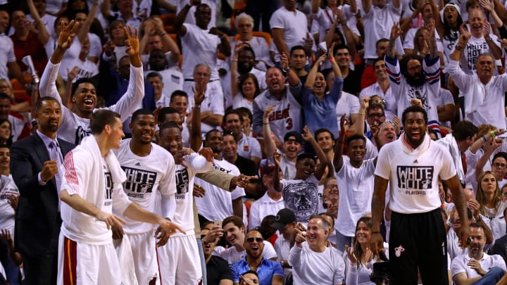 Heat roll past Hornets in Game 7, 106-73