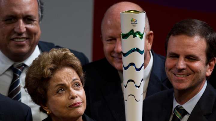 Rio de Janeiro Olympic torch relay kicks off 3-month journey Rio de Janeiro Olympic torch relay kicks off 3-month journey