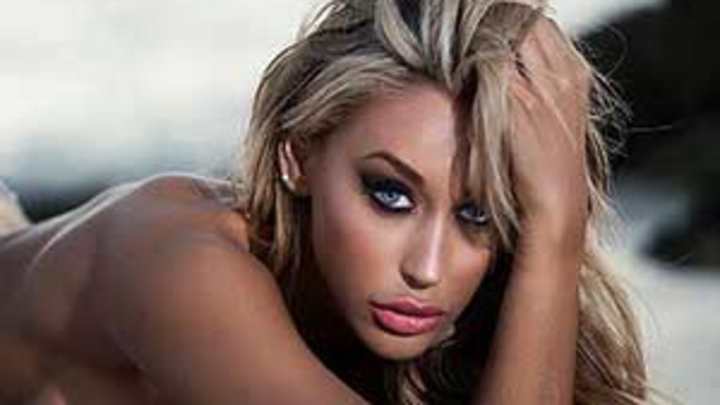 Thursday's A.M Hot Clicks: Where is Stephen Curry?; Rebecca Edwards