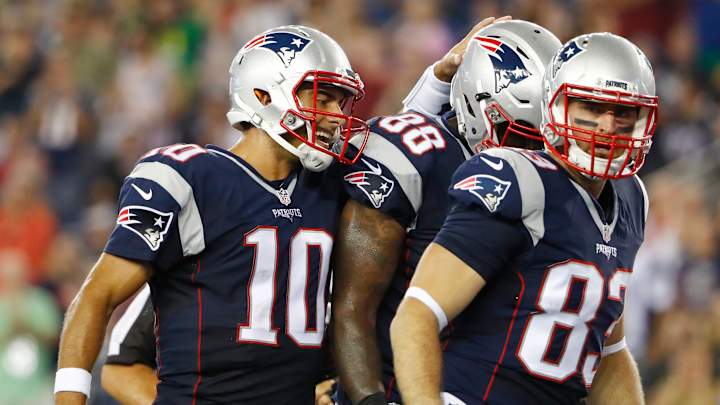 Garoppolo mostly solid in debut as Pats beat Saints 34-22
