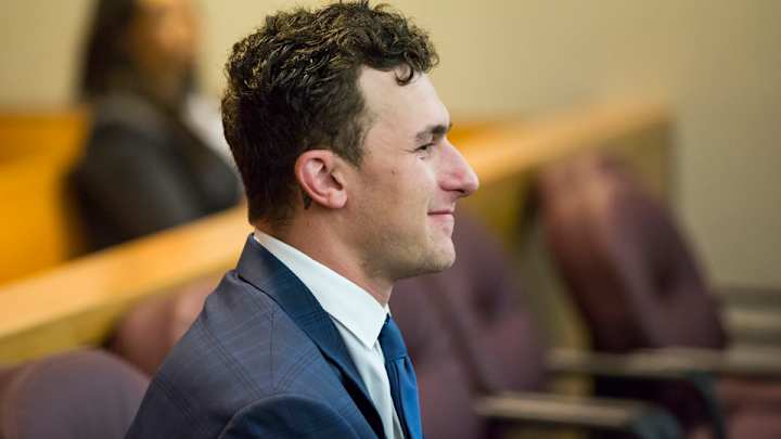 Report: Johnny Manziel served with legal papers outside L.A. club
