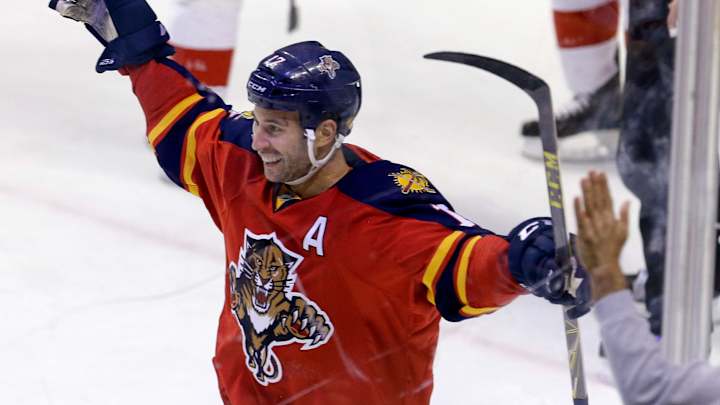 Panthers win 5th straight by beating Red Wings 6-3