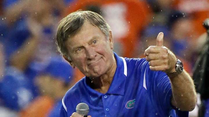 No. 25 Florida honors Spurrier, struggles to beat UMass 24-7