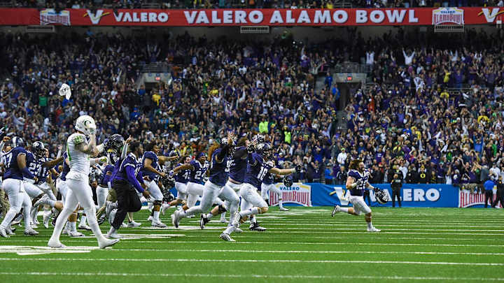 101. TCU rallies to beat Oregon 47–41 in 3OT