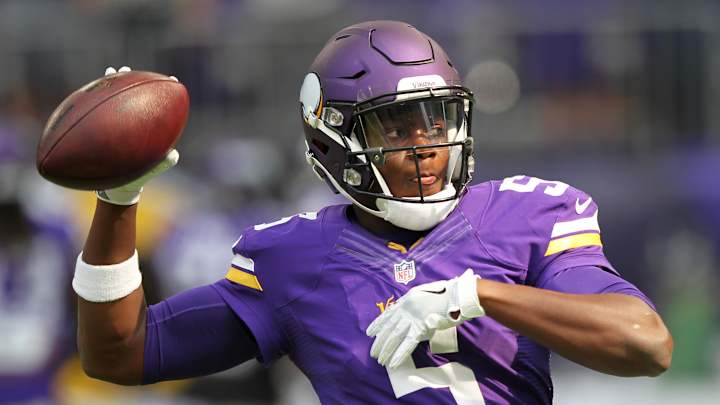 Vikings QB Bridgewater vows to attack rehab from knee injury