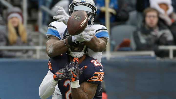 Stafford, Johnson lead Lions over Bears 24-20