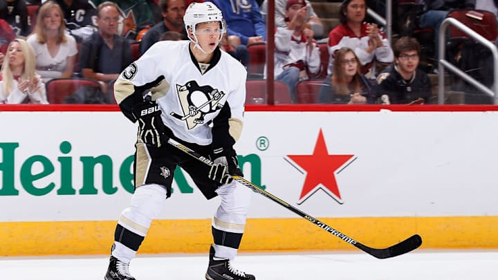 Penguins sign defenseman Olli Maatta to extension