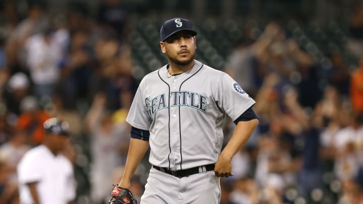 Upton hits 2nd HR of game in 12th, Tigers beat Mariners 8-7