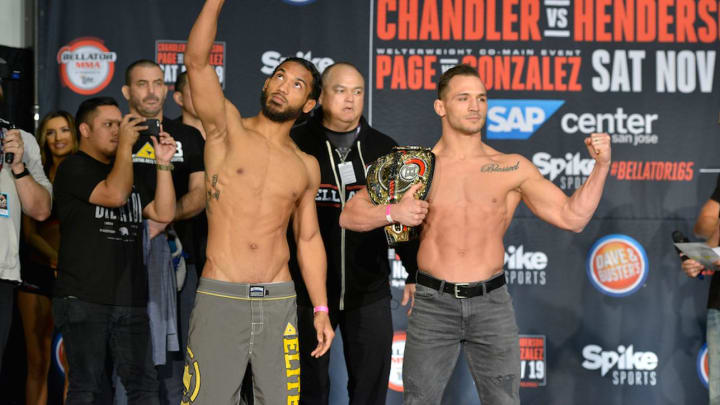 Bellator 165: Michael Chandler defeats Benson Henderson