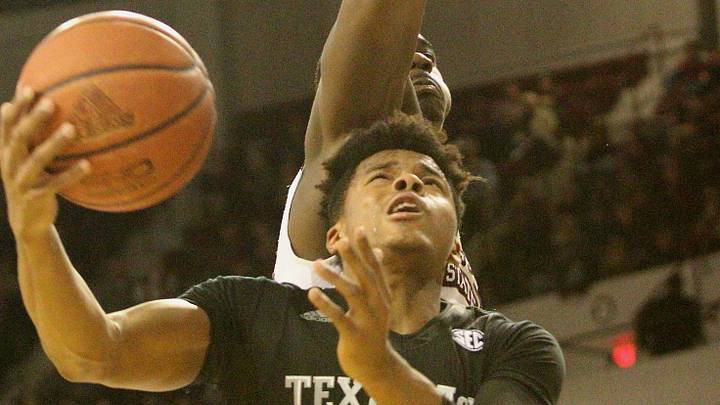 No. 21 Texas A&M beats Mississippi State 61-60 No. 21 Texas A&M beats Mississippi State 61-60
